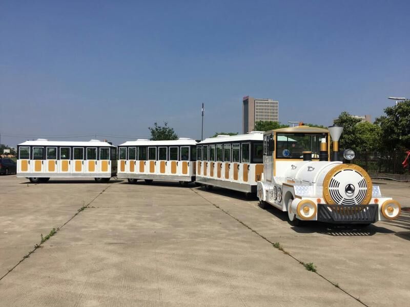 一拖三电动小火车